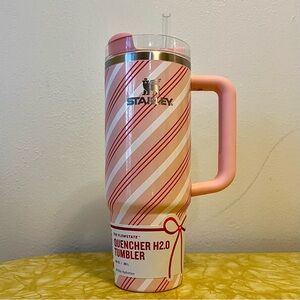 NWT Stanley Strawberry Twist Striped Quencher H2.0 Tumbler